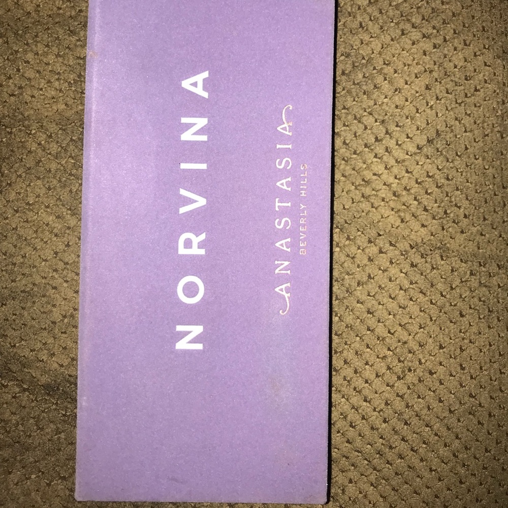 Anastasia Beverly Hills Novina Pallet! Brand new - Picture 2 of 2